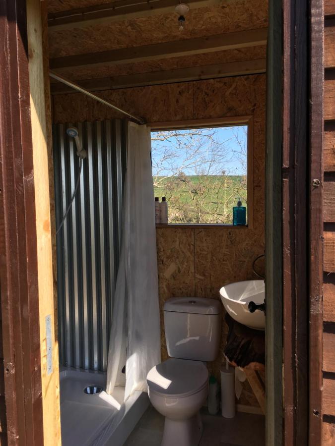 The Shepherds Hut At The Shippen, Tiphayes โฮนิทัน ภายนอก รูปภาพ